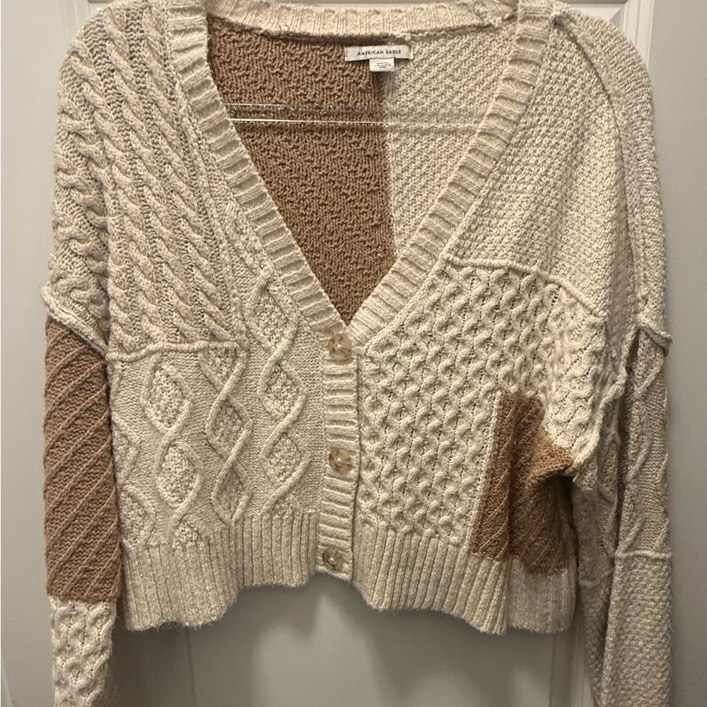 American Eagle Outfitters Women's Cream and Tan Cropped Cardigan